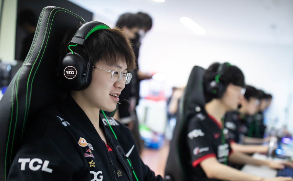 九游网页客户端-门兴格拉德巴赫训练开放日；关键时刻遗憾出局引欢呼；CBA季后赛在即；细节决定成败(门兴格拉德巴赫足球俱乐部官网)