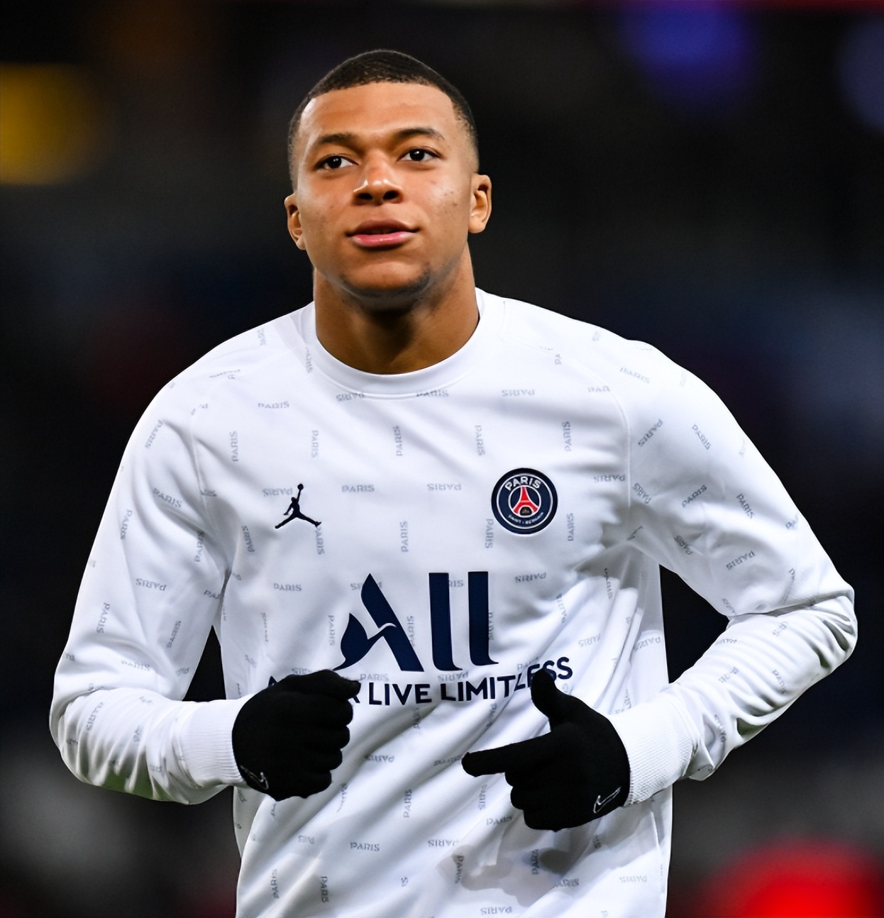 转会期上海久事主帅复盘冲刺阶段阿森纳备战CBA季后赛，这操作让人直呼：姆巴佩连续十场比赛得分超过逆转的简单介绍